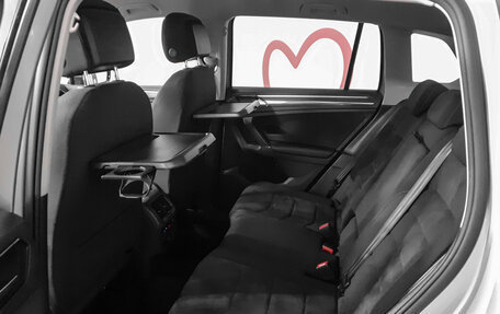 Volkswagen Tiguan II, 2017 год, 2 448 000 рублей, 11 фотография