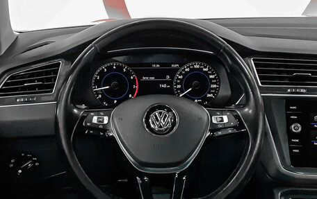 Volkswagen Tiguan II, 2017 год, 2 448 000 рублей, 12 фотография