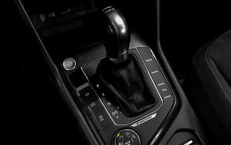 Volkswagen Tiguan II, 2017 год, 2 448 000 рублей, 19 фотография