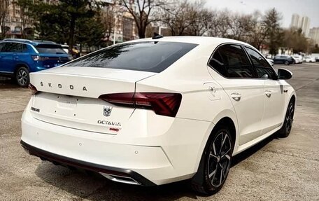 Skoda Octavia IV, 2022 год, 1 860 000 рублей, 4 фотография