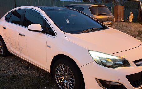 Opel Astra J, 2014 год, 1 000 000 рублей, 5 фотография