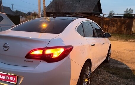 Opel Astra J, 2014 год, 1 000 000 рублей, 6 фотография