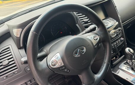 Infiniti FX II, 2011 год, 1 900 000 рублей, 16 фотография