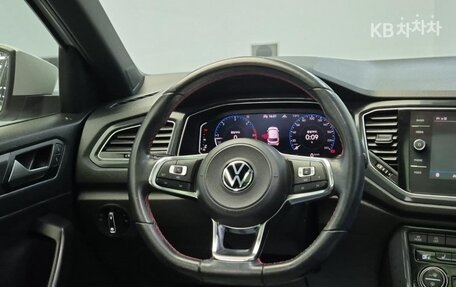 Volkswagen T-Roc I, 2021 год, 1 684 010 рублей, 9 фотография