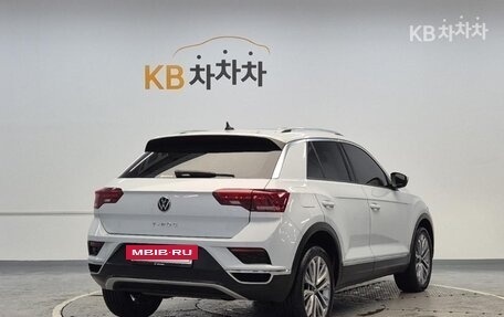 Volkswagen T-Roc I, 2021 год, 1 684 010 рублей, 3 фотография