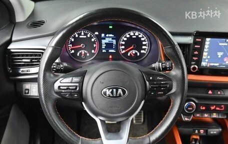 KIA Stonic, 2019 год, 1 268 010 рублей, 13 фотография