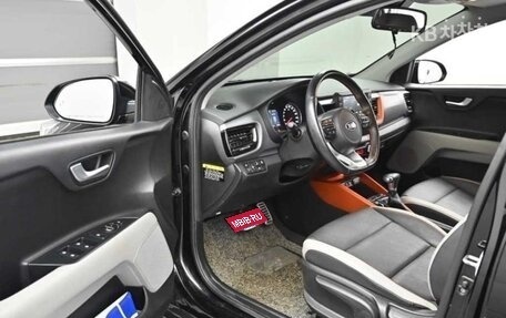 KIA Stonic, 2019 год, 1 268 010 рублей, 11 фотография