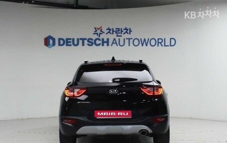 KIA Stonic, 2019 год, 1 268 010 рублей, 4 фотография