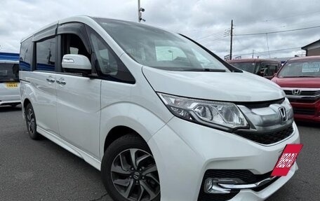 Honda Stepwgn IV, 2017 год, 1 600 000 рублей, 2 фотография