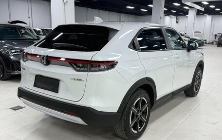 Honda Vezel, 2023 год, 1 760 000 рублей, 4 фотография