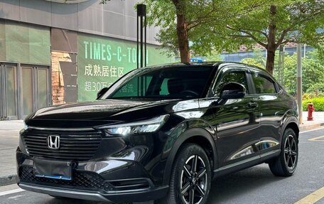 Honda Vezel, 2023 год, 1 800 000 рублей, 1 фотография