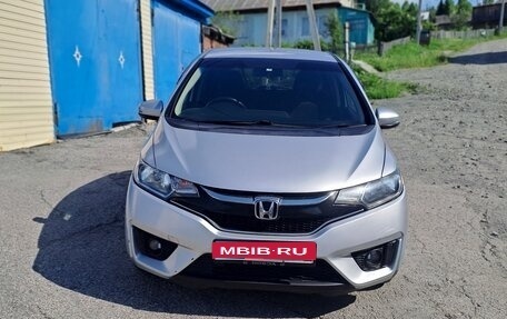 Honda Fit III, 2016 год, 800 000 рублей, 1 фотография