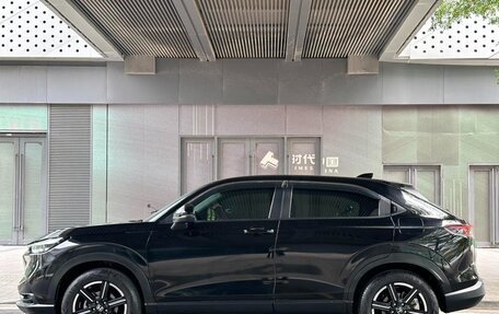 Honda Vezel, 2023 год, 1 800 000 рублей, 4 фотография