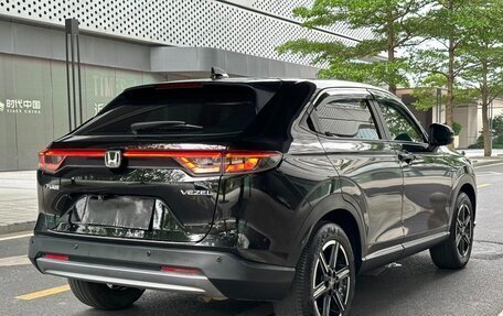 Honda Vezel, 2023 год, 1 800 000 рублей, 5 фотография
