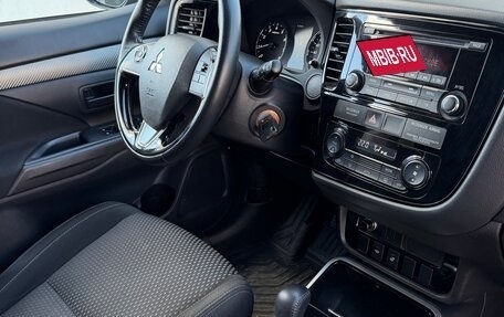 Mitsubishi Outlander III рестайлинг 3, 2017 год, 1 850 000 рублей, 20 фотография