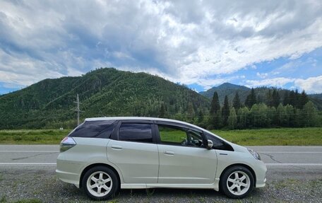 Honda Fit Shuttle I рестайлинг, 2014 год, 1 099 000 рублей, 2 фотография