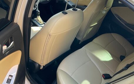 Hyundai Solaris II рестайлинг, 2015 год, 830 000 рублей, 7 фотография