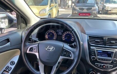 Hyundai Solaris II рестайлинг, 2015 год, 830 000 рублей, 13 фотография