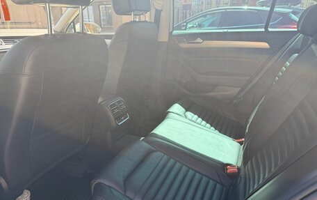 Volkswagen Passat B8 рестайлинг, 2015 год, 2 300 000 рублей, 6 фотография
