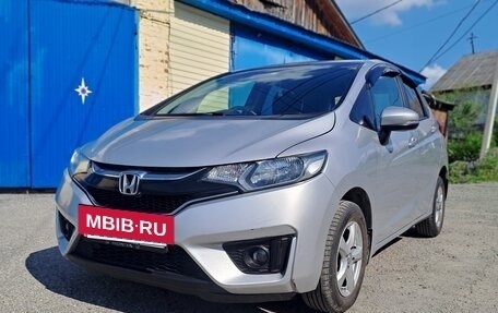 Honda Fit III, 2016 год, 800 000 рублей, 8 фотография