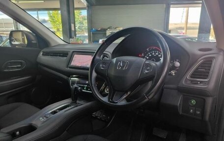 Honda Vezel, 2016 год, 1 340 000 рублей, 12 фотография