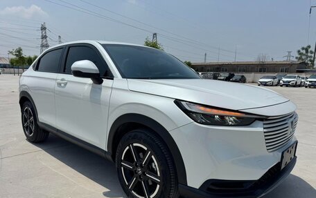 Honda Vezel, 2023 год, 1 830 000 рублей, 3 фотография