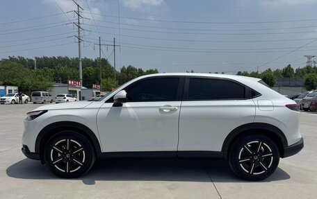 Honda Vezel, 2023 год, 1 830 000 рублей, 4 фотография