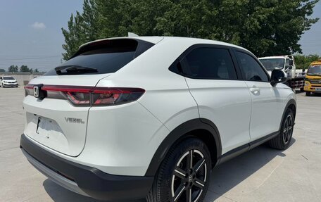 Honda Vezel, 2023 год, 1 830 000 рублей, 5 фотография