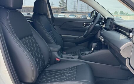 Honda Vezel, 2023 год, 1 830 000 рублей, 9 фотография