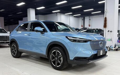 Honda Vezel, 2023 год, 1 820 000 рублей, 3 фотография