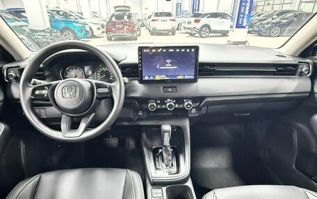 Honda Vezel, 2023 год, 1 820 000 рублей, 10 фотография