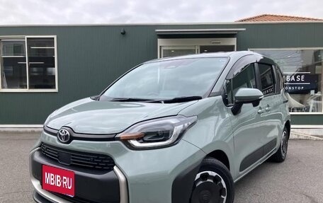 Toyota Sienta, 2023 год, 1 150 000 рублей, 1 фотография