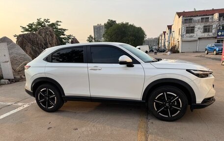 Honda Vezel, 2023 год, 1 815 000 рублей, 3 фотография