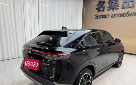 Honda Vezel, 2023 год, 1 820 000 рублей, 4 фотография