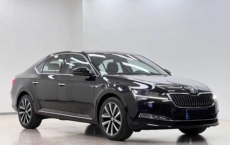 Skoda Superb III рестайлинг, 2025 год, 2 140 000 рублей, 4 фотография