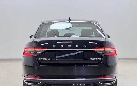 Skoda Superb III рестайлинг, 2025 год, 2 140 000 рублей, 6 фотография