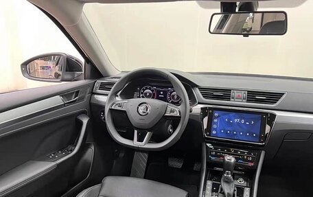 Skoda Superb III рестайлинг, 2025 год, 2 140 000 рублей, 10 фотография