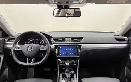 Skoda Superb III рестайлинг, 2025 год, 2 140 000 рублей, 13 фотография