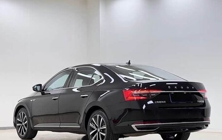 Skoda Superb III рестайлинг, 2025 год, 2 140 000 рублей, 12 фотография