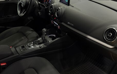 Audi A3, 2019 год, 2 200 000 рублей, 8 фотография