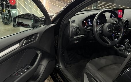 Audi A3, 2019 год, 2 200 000 рублей, 11 фотография