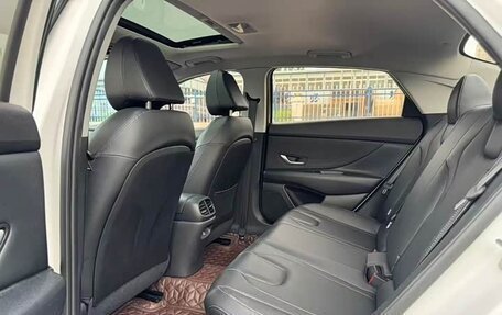 Hyundai Elantra, 2021 год, 1 250 000 рублей, 6 фотография
