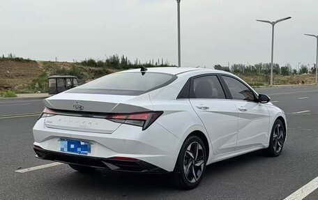 Hyundai Elantra, 2021 год, 1 250 000 рублей, 4 фотография
