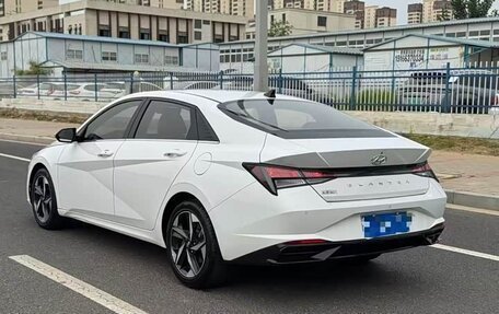 Hyundai Elantra, 2021 год, 1 250 000 рублей, 3 фотография