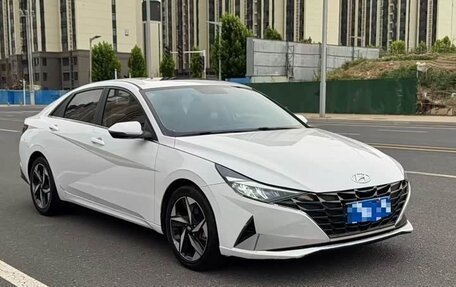 Hyundai Elantra, 2021 год, 1 250 000 рублей, 2 фотография