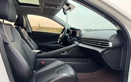 Hyundai Elantra, 2021 год, 1 250 000 рублей, 7 фотография