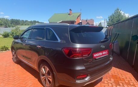 KIA Sorento III Prime рестайлинг, 2018 год, 2 000 000 рублей, 2 фотография