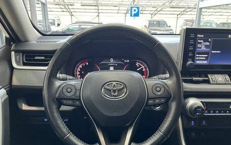 Toyota RAV4, 2021 год, 3 400 000 рублей, 9 фотография