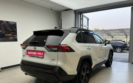 Toyota RAV4, 2021 год, 3 400 000 рублей, 4 фотография