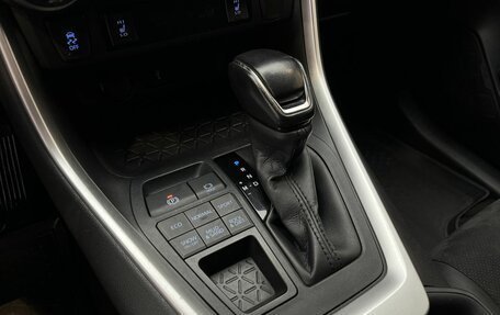 Toyota RAV4, 2021 год, 3 400 000 рублей, 12 фотография